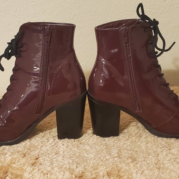 Forever 21 Burgundy Patent Leather Boots size 7 womens. - Picture 4 of 8